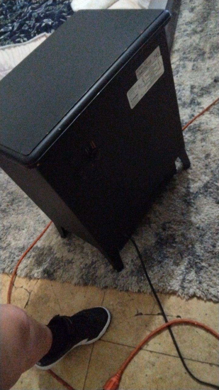 Plug In Fireplace/ Heater