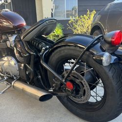 2017 TRIUMPH BONNEVILLE Clean Title