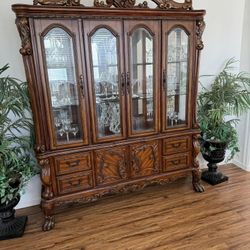 Fancy China Cabinet