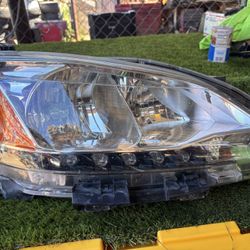 2014 Nissan Sentra RH headlight 