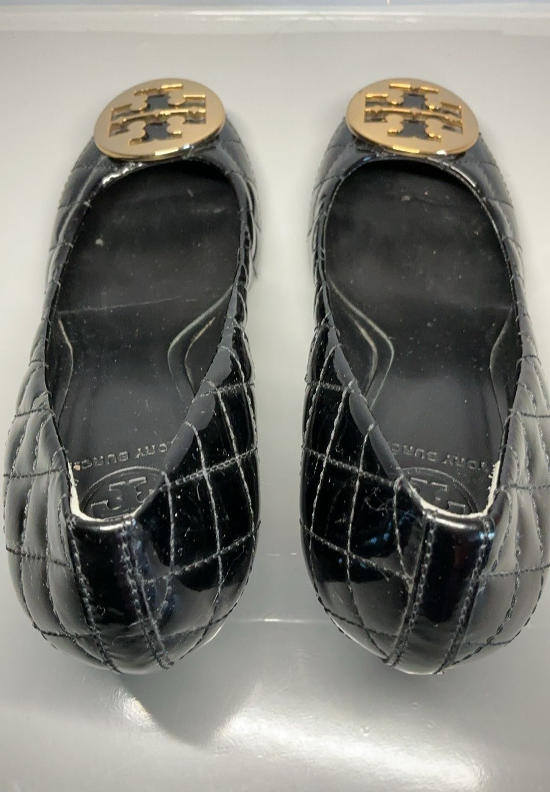 Tory Burch Quinn Black and Gold Quilted Patent Leather, Size 8.5 M