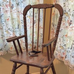 Vintage High Chair - Early 80’s - Solid Wood - Clean