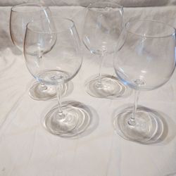 Set Of 4 Red Wine Glasses 