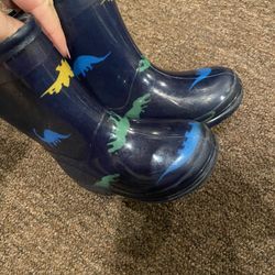 Carter’s Gato Winter rain boots 6M boys or girls rubber waterproof