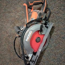 Ridgid THRU COOL 15 Amp 7-1/4in Worm Drive Circular Saw 