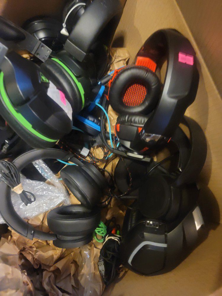 Box Full Of Headphones Gaming/PC
