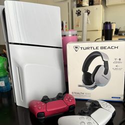 ps5 disc version with new bluetooth headset and extra controller