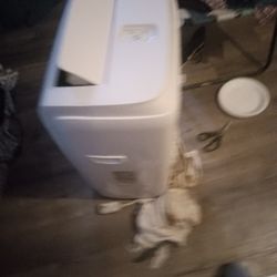 Air Conditioner A/C    Aire Acondicinado 
