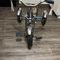 Vintage Schwinn Blue Stingray Tricycle