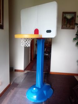 Little Tykes Basketball Goal