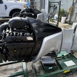 2023 Mercury V8 300 R