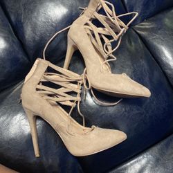 Suede Pumps
