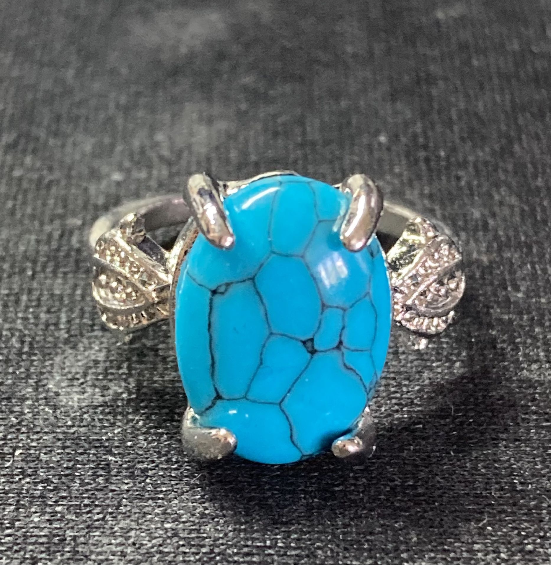 100-2 Turquoise Oval Ring Size 6
