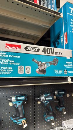 Makita 40v 4-1/2 grinder tool only