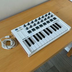 Arturia MinilLab 2