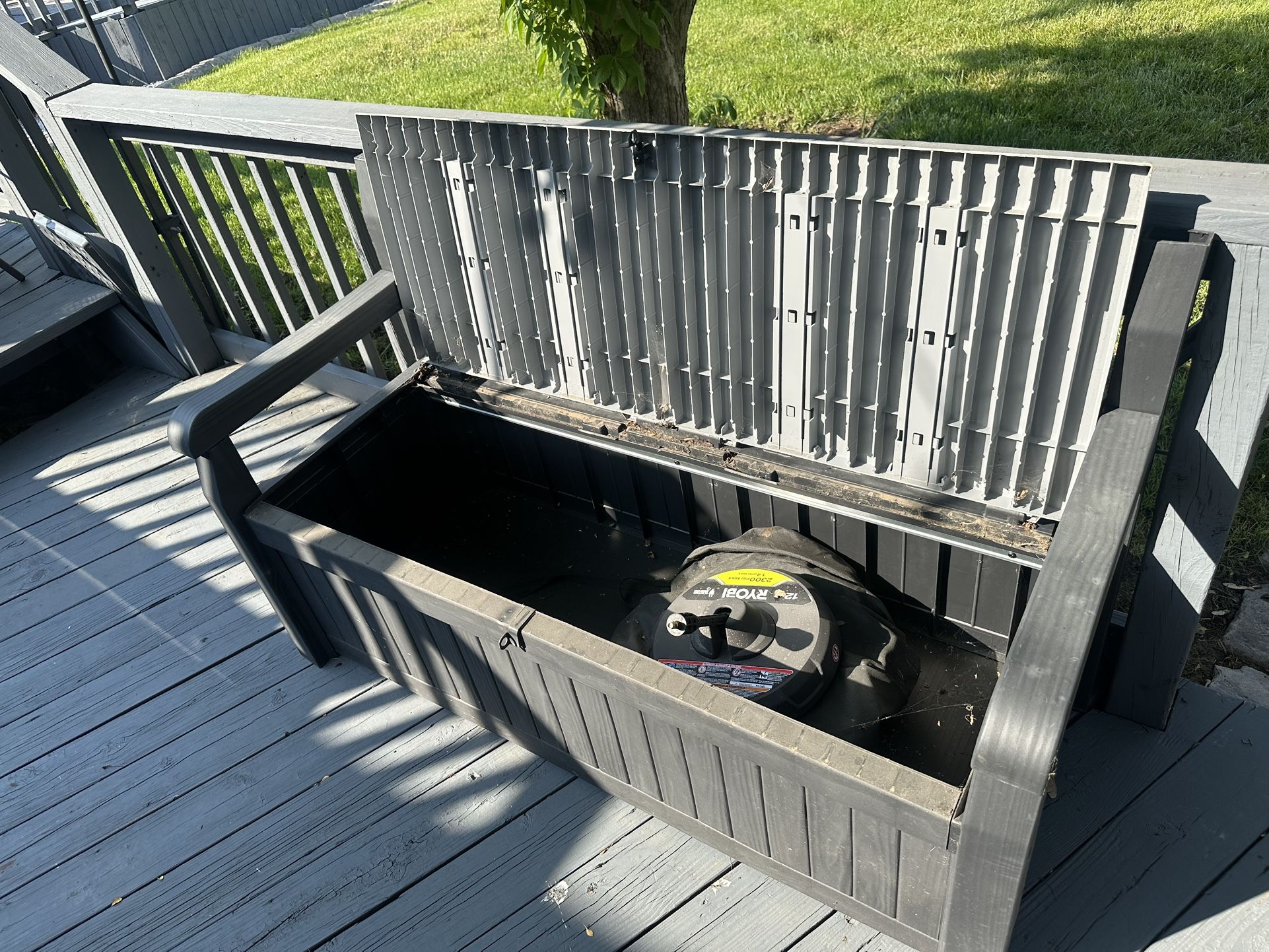 Keter Solana 70 Gallon Outdoor Storage Bench Graphite