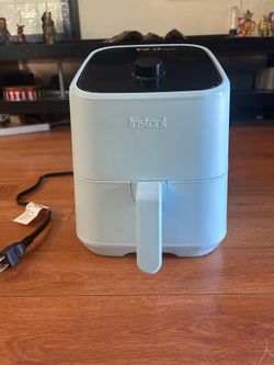 Instant Vortex Mini air fryer
