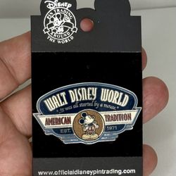Mickey Mouse - Walt Disney World - American Tradition Pin EST. 1971 / SUPER RARE