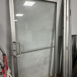 Door 🚪 Office Or Crosery Store