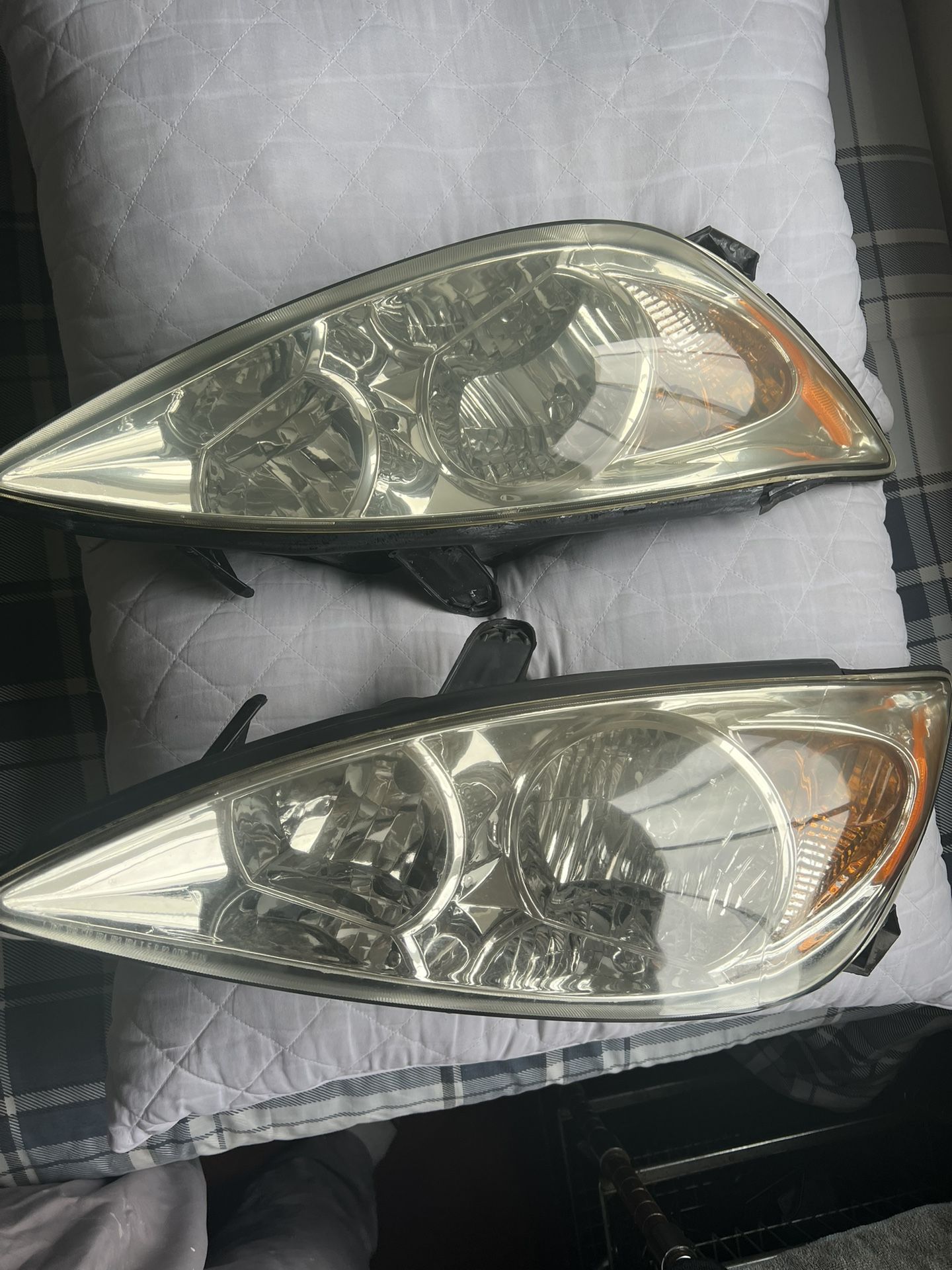 2003 Camry Headlights 