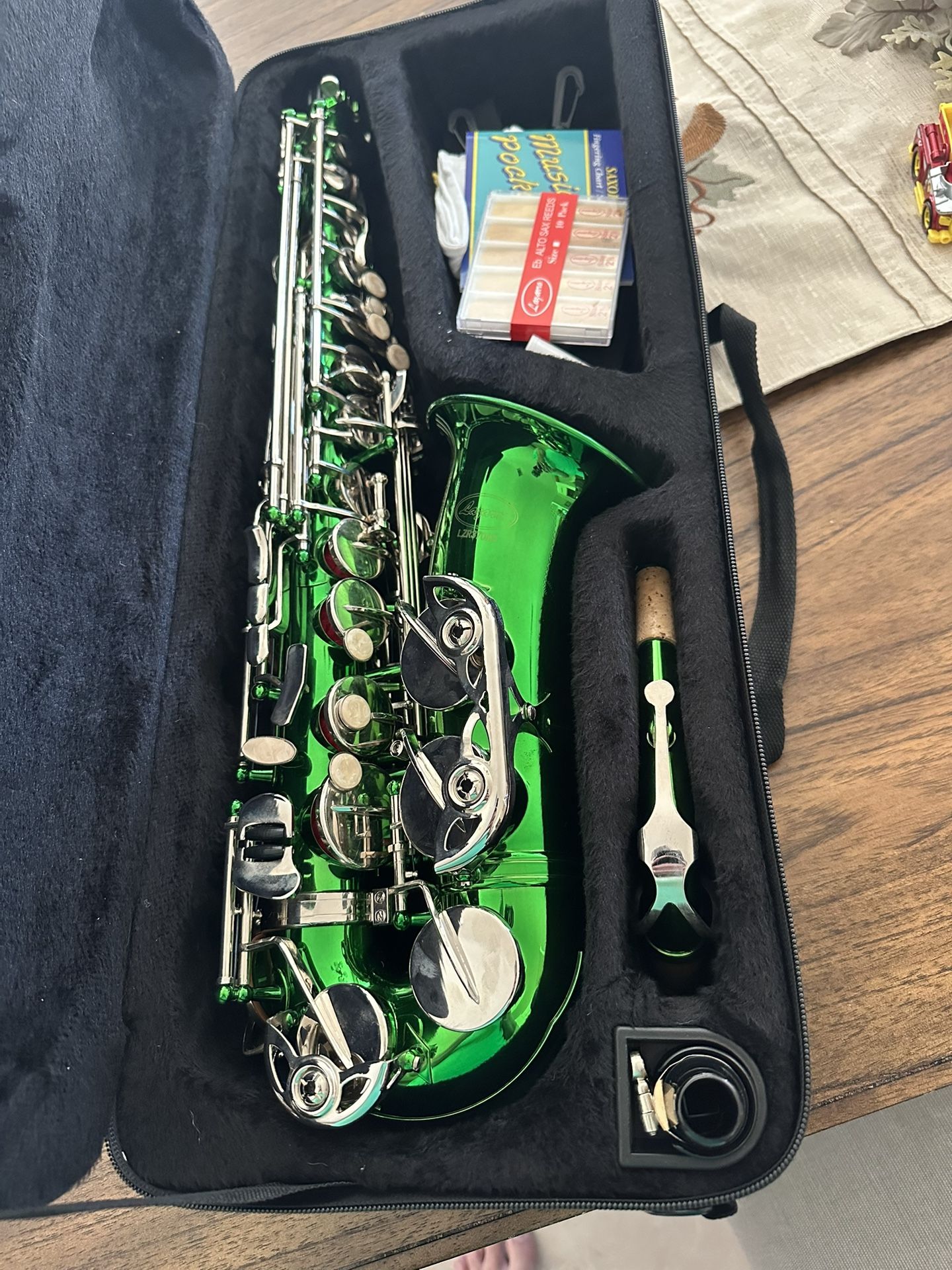 Nice Green Alto Saxophone with New Box of Reeds $380 Firm