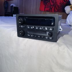 GM Delphi AM/ FM Stereo With CD Player and Led Digital display . Work Great Only 25$