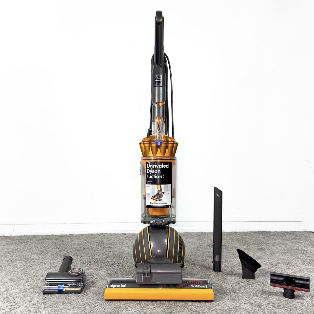 Dyson Ball Multifloor 2 Vacuum Cleaner w/ attachments -  Aspiradora