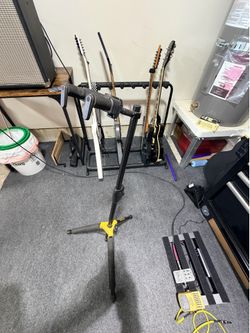 Hercules guitar stands