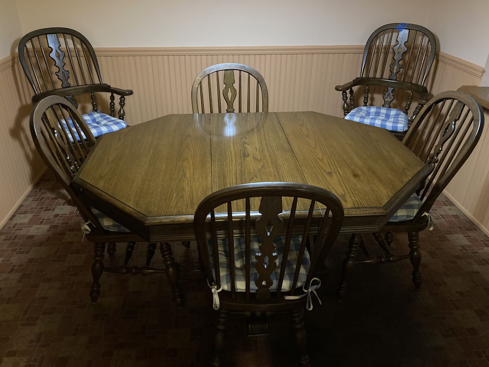 Ethan Allen Dining Table & Chairs