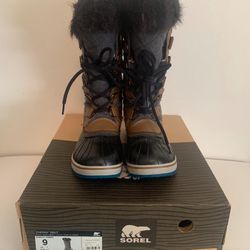 Sorel Tofino Felt Boots, size 9W
