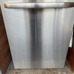 Dishwasher - Frigidaire - Like New - Stainless Steel 
