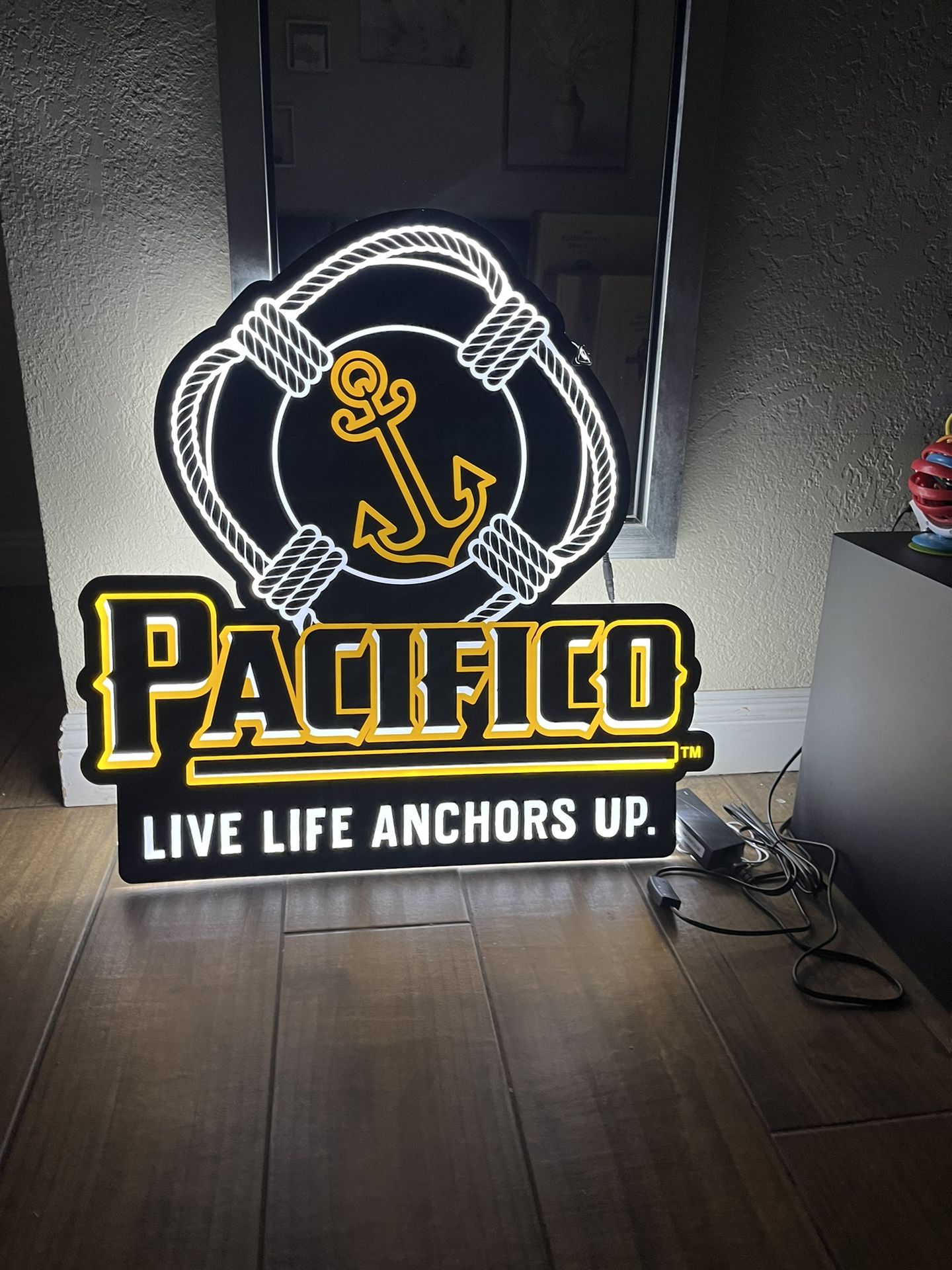 Pacifico Neón Light