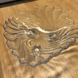 Vintage Fostoria Colony Clear Glass Swirl Design 3 Footed Tricorne Dish Bowl