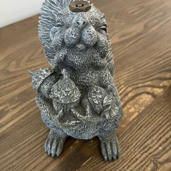 Ardilla De Cemento Con Conexion De Agua 