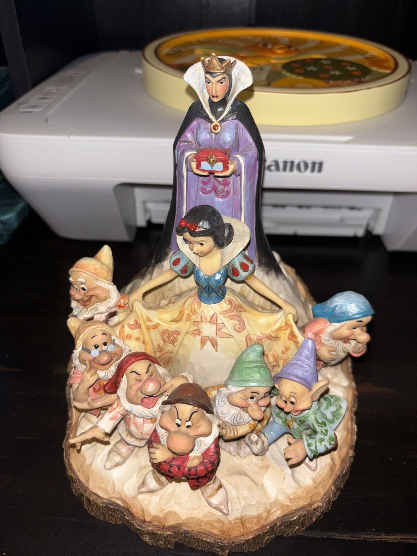 Jim Shore Snow White Carved By Heart Scene Disney