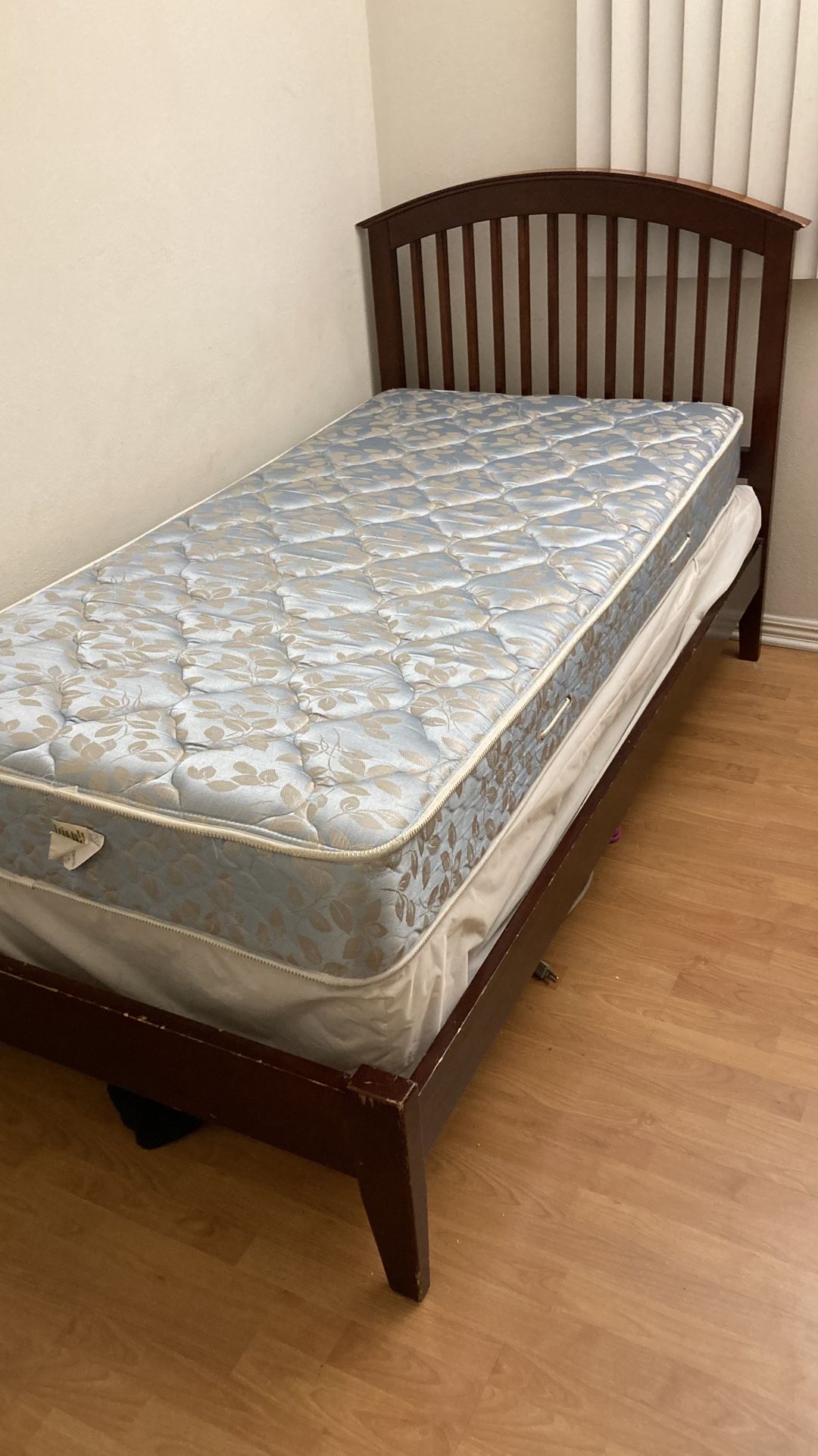 Twin Bed Frame & Mattress
