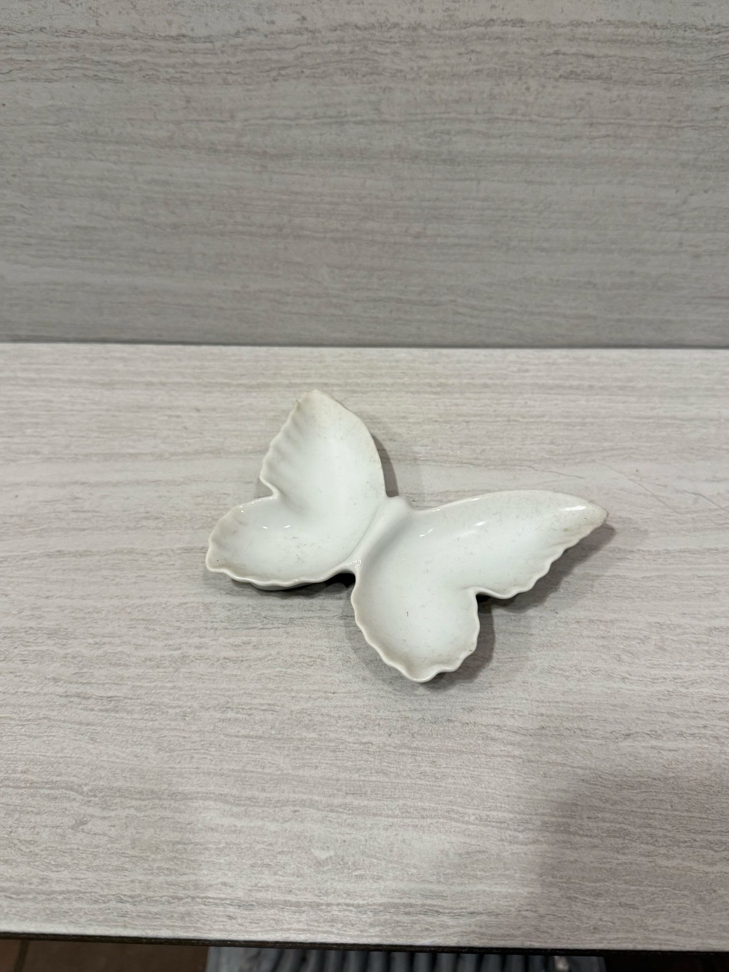 Vintage OMC White Butterfly Porcelain Trinket Dish – Made in Japan