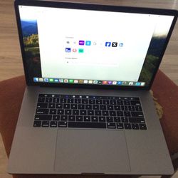 USED 2019  MacBook Pro Touch Bar 15 Inch / 5K Video-2.6 intel i7/1TB SSD Hard drive -32 GB Memory - Very Fast / PRICE FIRM 