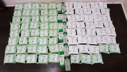 Simple facial wipes