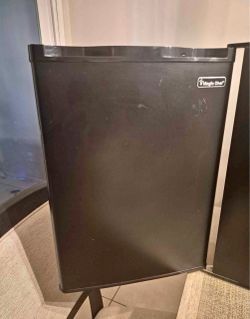 Magic Chef Mini Fridge