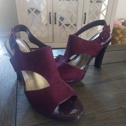 New- Color Burgundy Heels 👠 