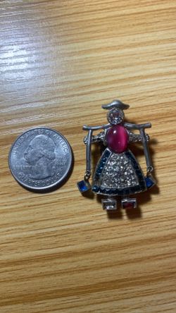 DuJay Vintage Dutch Jill Water Carrier Rhinestone Pink Belly Pin Brooch