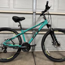 GT Laguna Pro Mountain Bike 