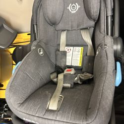 Uppababy Mesa Car seat W/ base