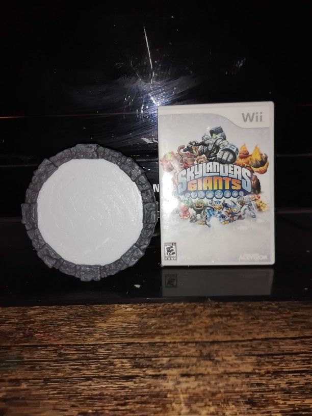Skylanders giants portal and Game