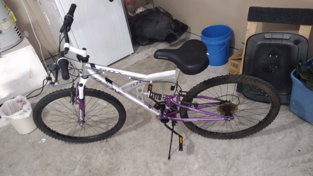 Ozone 500 All Terrain Series Women's Shock Force 26" inch 21-Speed Mountain Bike