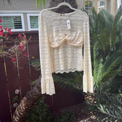 Sarah Hann Cream Lace Stretchy Top Fluted Bell Sleeves