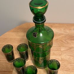 Vintage Liqueur Decanter And 6 Shot Glasses