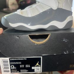 Kids Jordan’s 6 Rings Size 9c