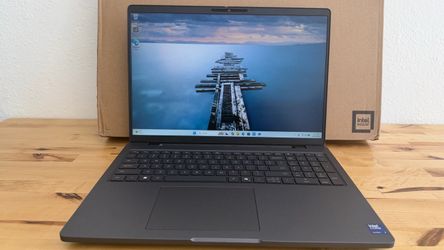 2026 Dell Pro Max 16 - Open Box - Dell Pro Max 16 MC16250 32GB RAM / 1TB